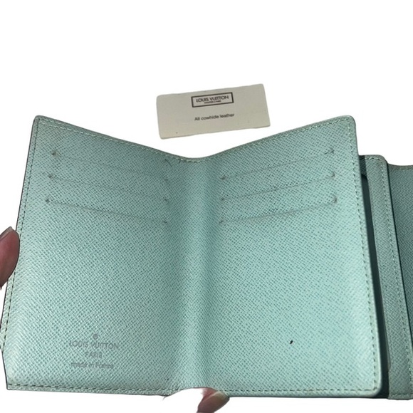 Authentic Louis Vuitton x Takashi Murakami White Multicolor Joey Wallet - Picture 11 of 17